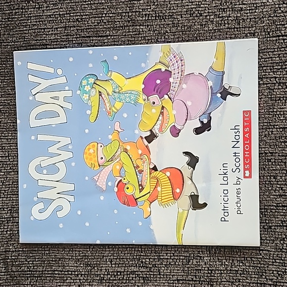 Childrens's Books Scholastic set of 3 - Picture 2 of 6